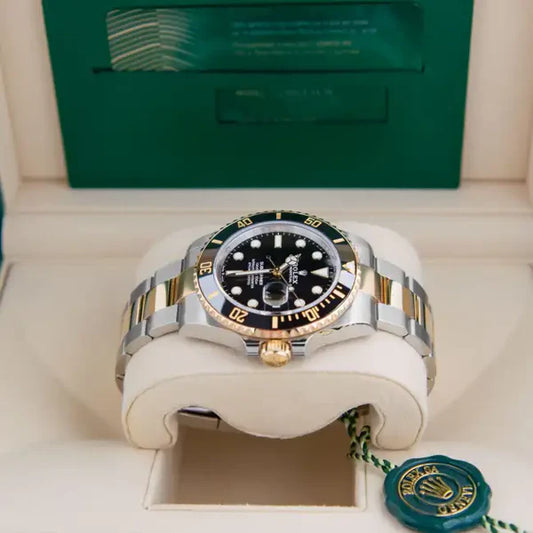 Rolex Submariner Black Yellow Gold