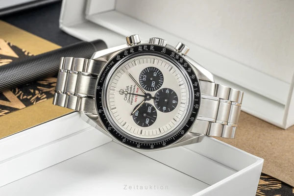 OMEGA Speedmaster Moonwatch